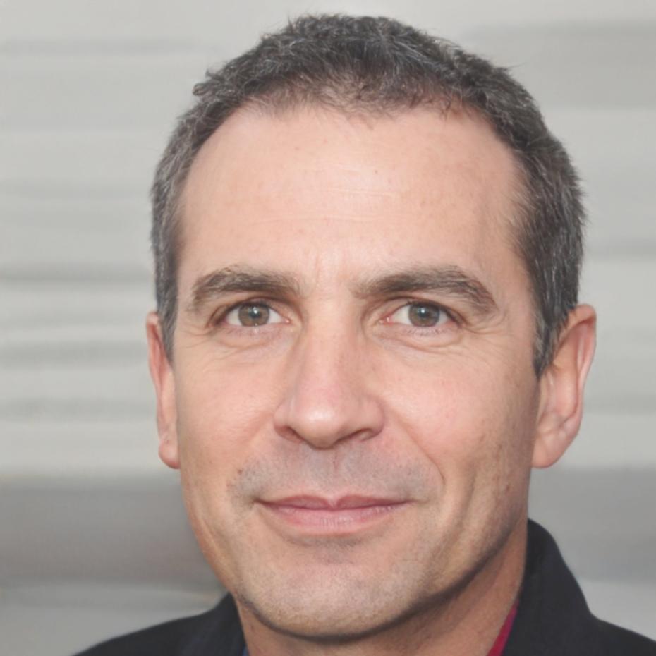 Kursleiter Henrik beim Zeichenunterricht