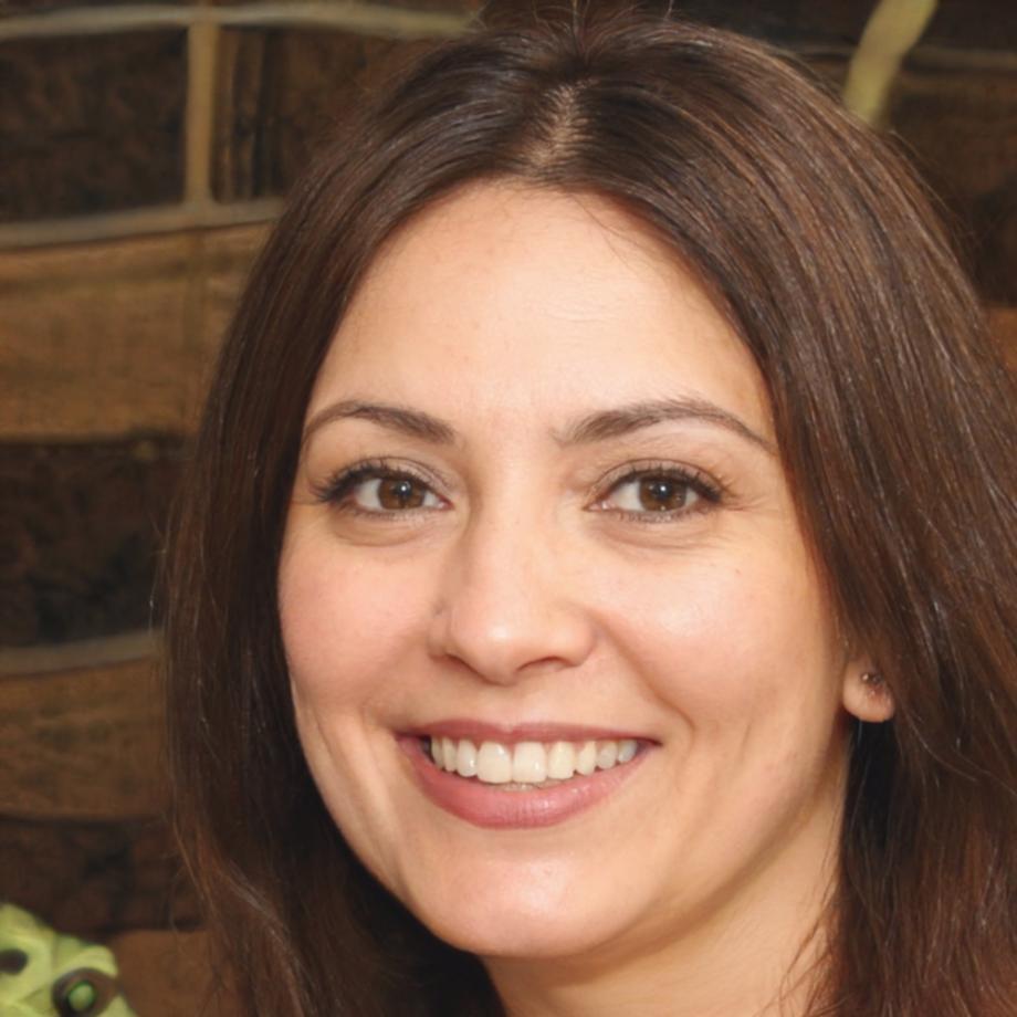 Trainerin Astrid bei der Arbeit an einem Portrait